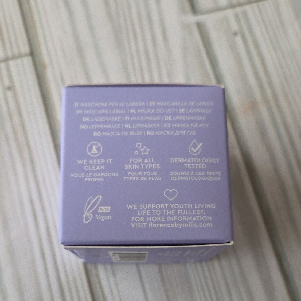 Hit Snooze Lip Mask - Purple - Picture 5 of 6